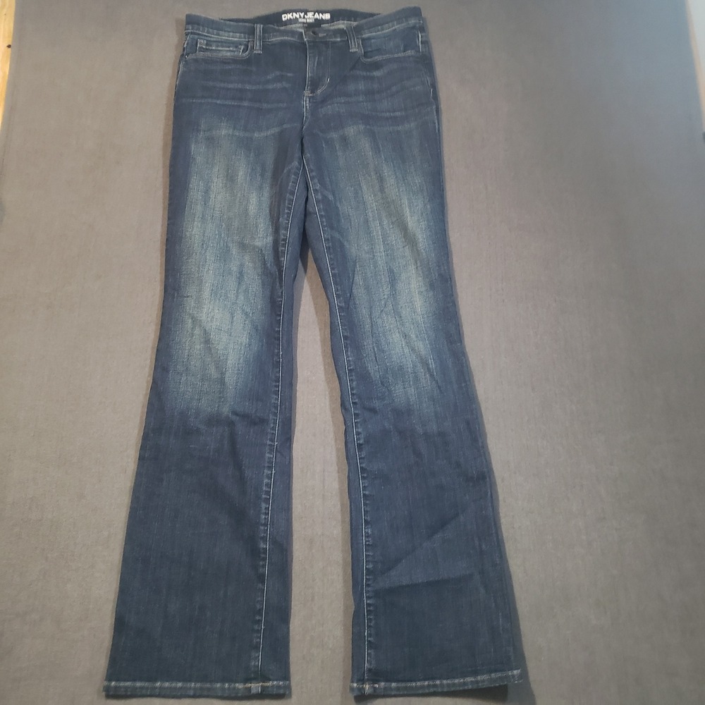 DKNY Jeans Soho Bootcut Womens 8x32 Blue Dark Wash Stretch Denim Whiskered